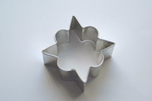 4-ZACKIG 5 cm